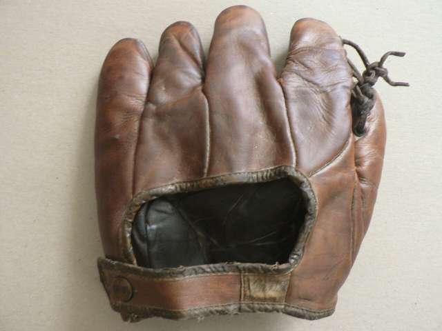 Terry Moore Ken Wel 529 Back